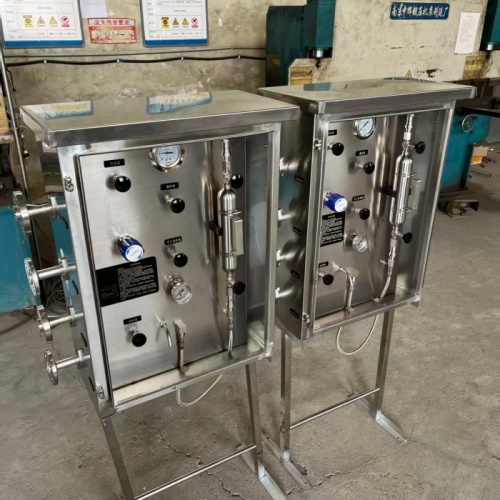 液体密闭取样器